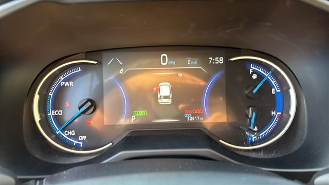 Used 2025 Toyota RAV4 LE AWD/4WD image 15