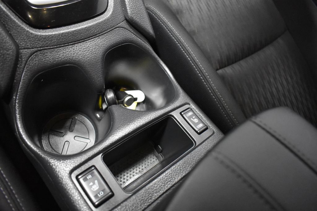 Used 2019 Nissan Rogue SV image 19