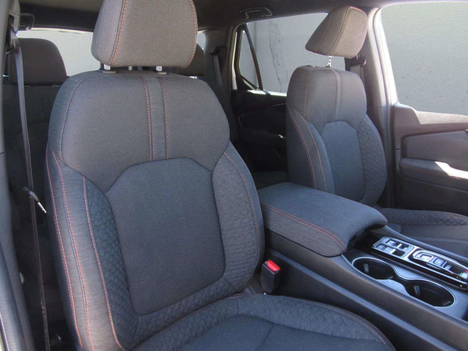 Certified 2025 Honda Pilot Sport image 10