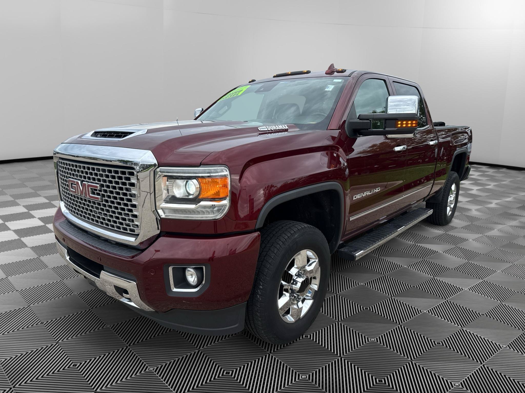 Used 2017 GMC Sierra 3500 Denali w/ Duramax Plus Package AWD/4WD image 1