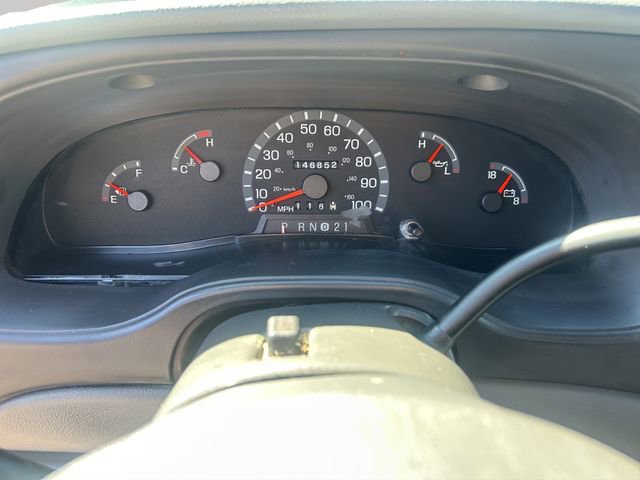 Used 2003 Ford E-150 and Econoline 150 RWD image 13
