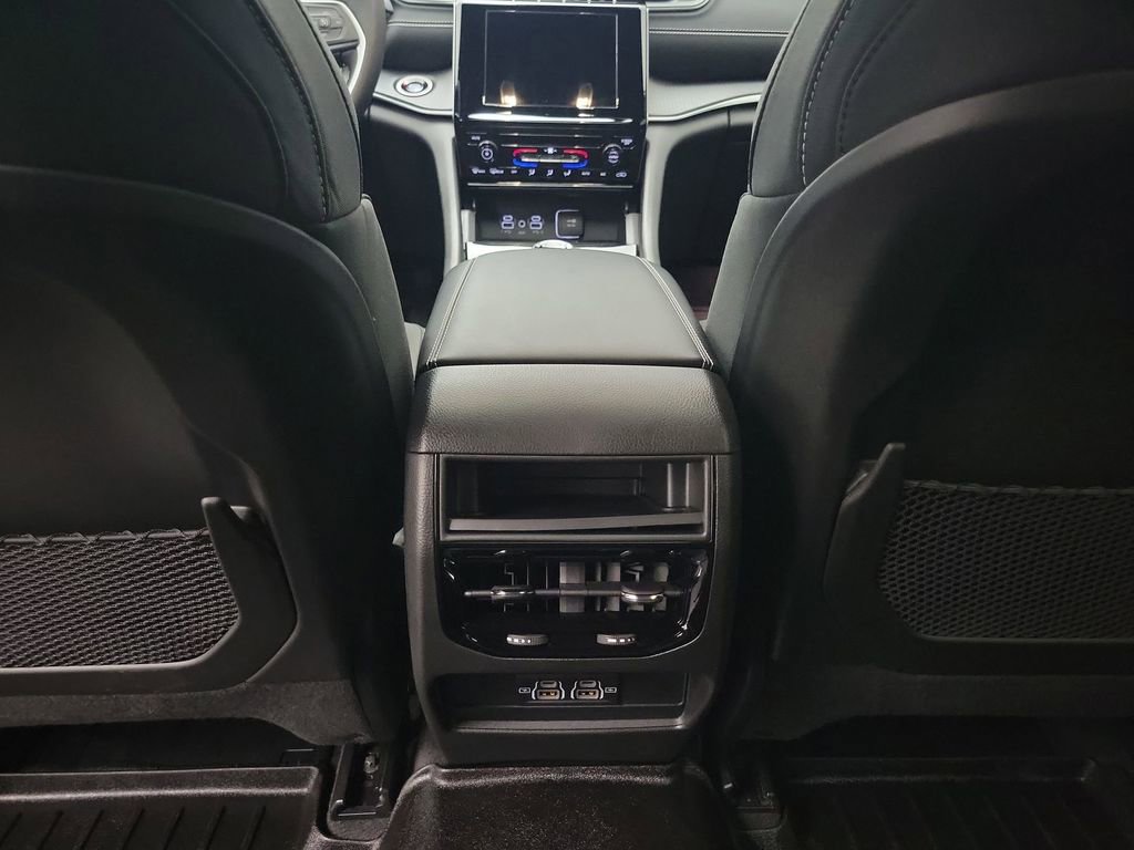Used 2025 Jeep Grand Cherokee Laredo X w/ Trailer Tow Package image 23