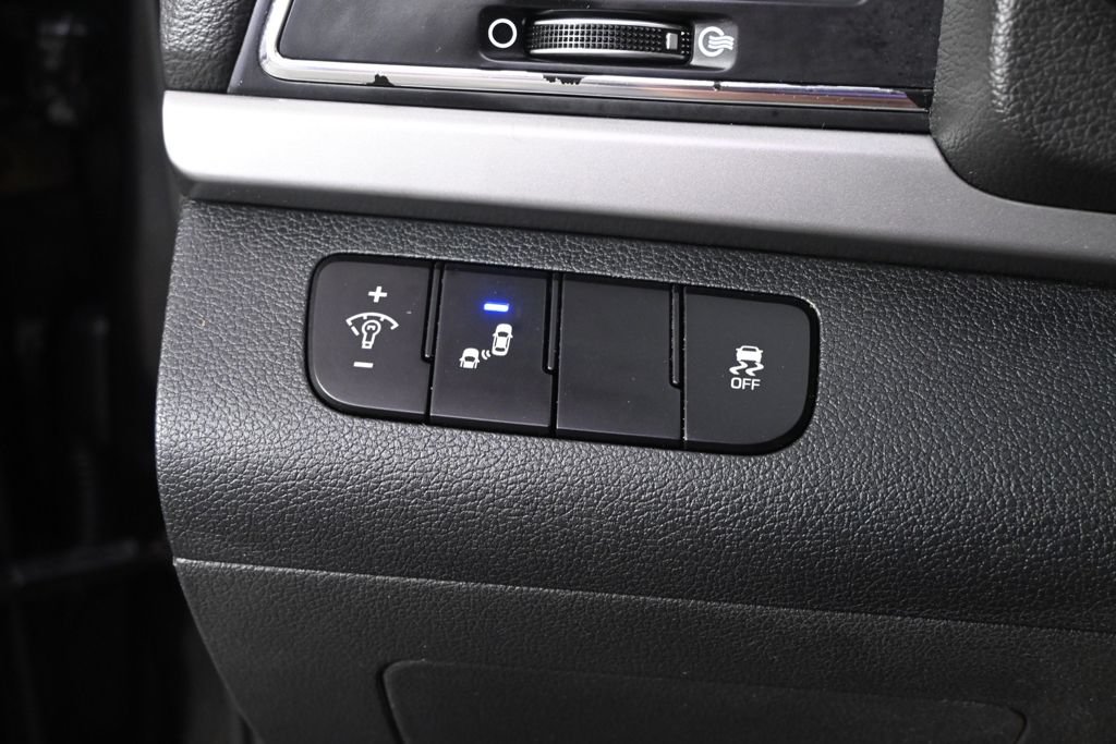 Used 2018 Hyundai Elantra SEL FWD image 24