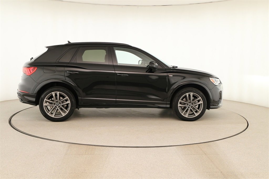 Certified 2025 Audi Q3 2.0T Premium w/ Convenience Package image 8