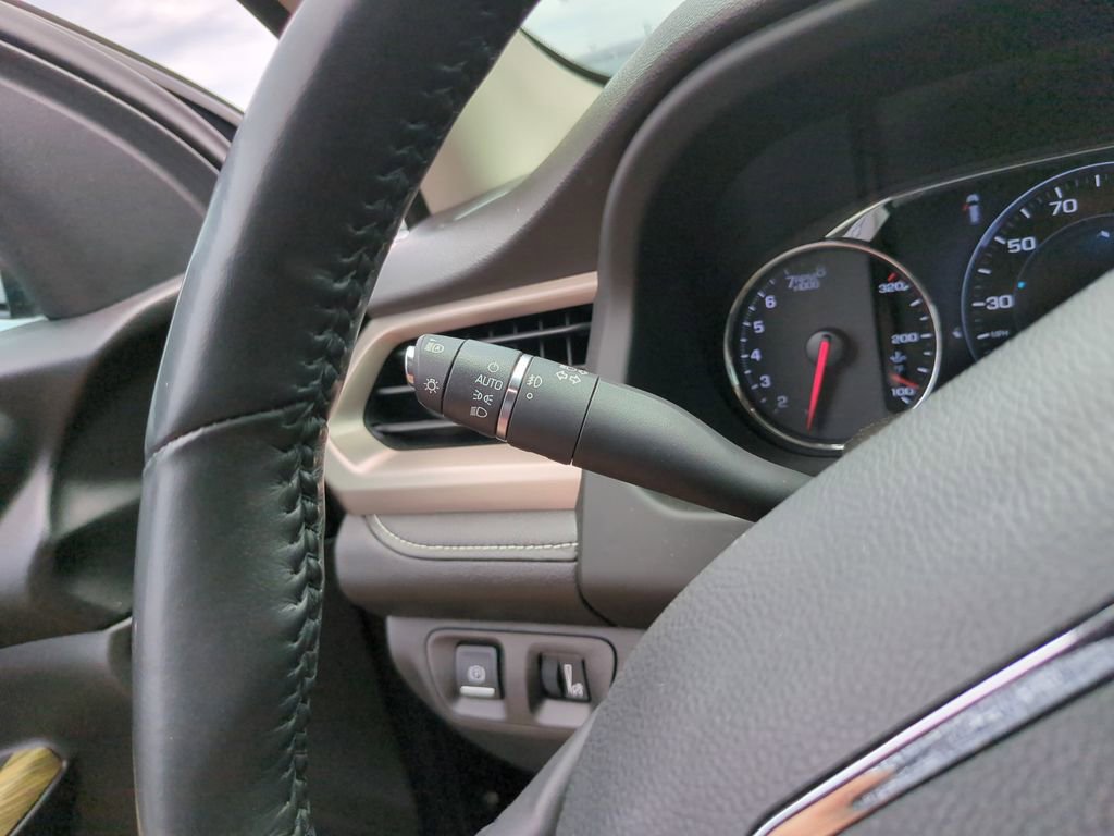 Used 2018 GMC Acadia Denali w/ Technology Package FWD image 28