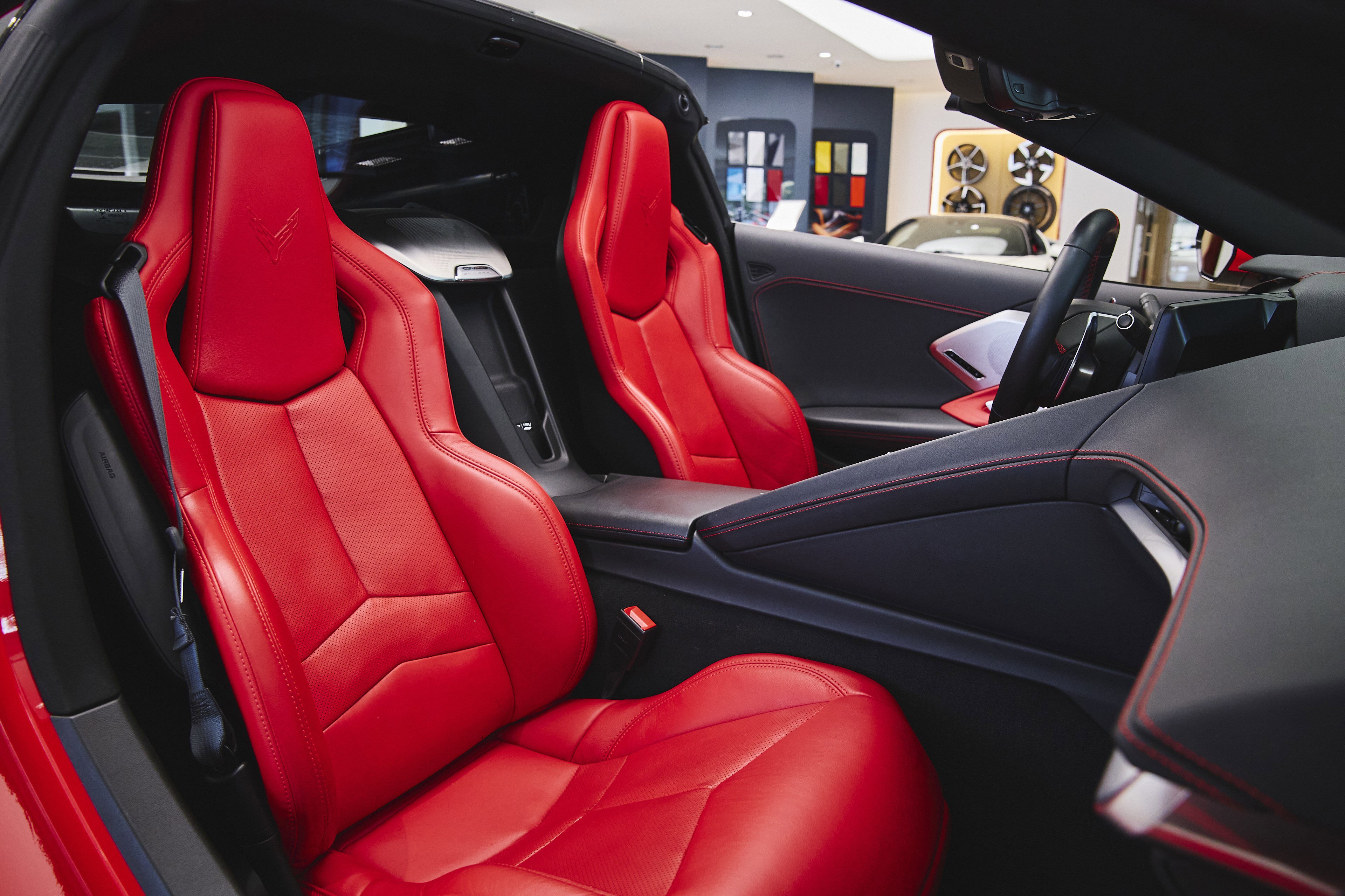 Used 2021 Chevrolet Corvette Stingray Preferred Cpe w/ 2LT image 32