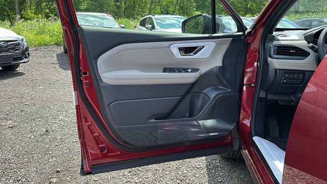 New 2025 Subaru Forester Limited image 6