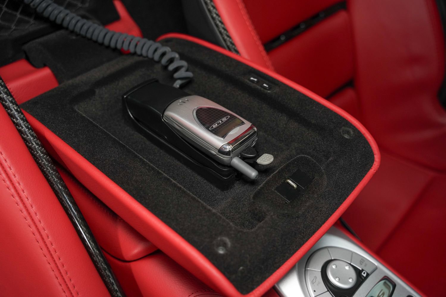 Used 2005 Mercedes-Benz SLR Coupe image 37