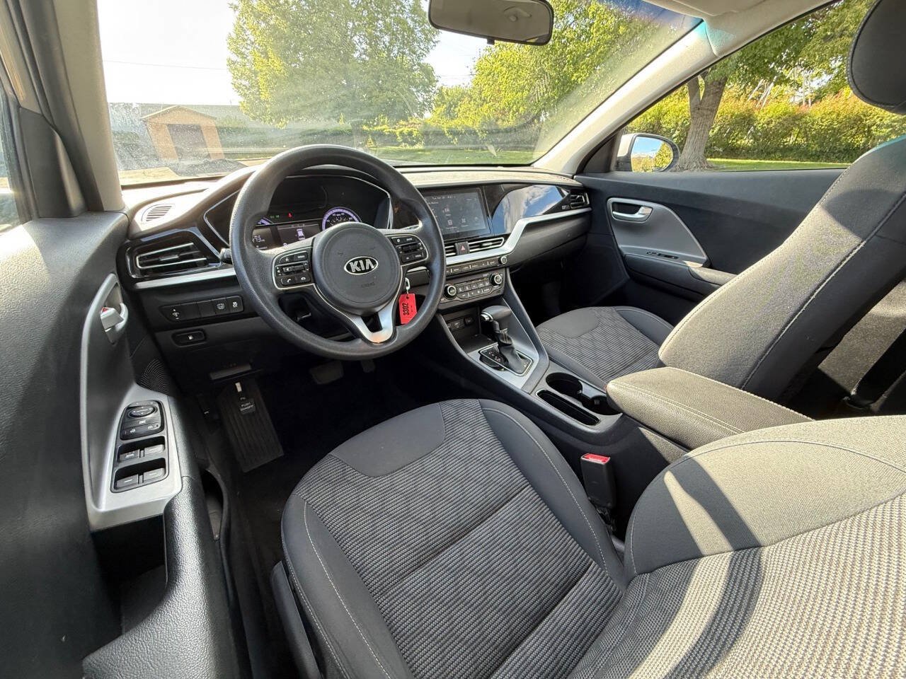 Used 2021 Kia Niro LX FWD image 9