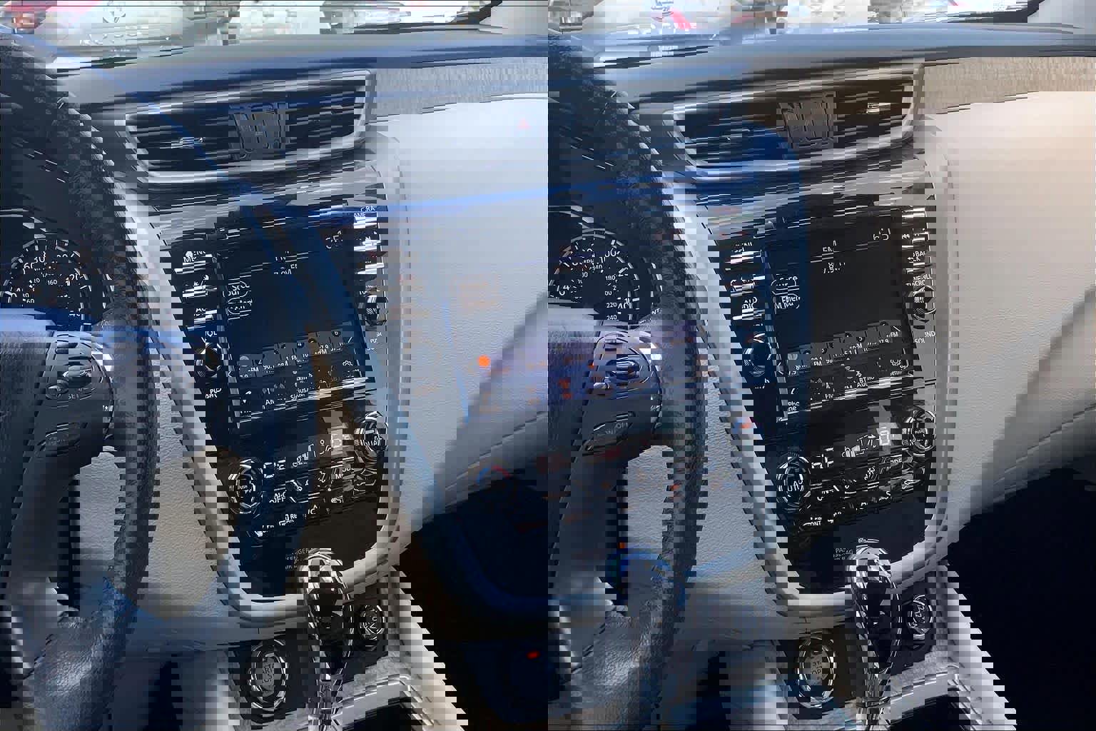 Used 2020 Nissan Murano SV w/ Premium Package image 7