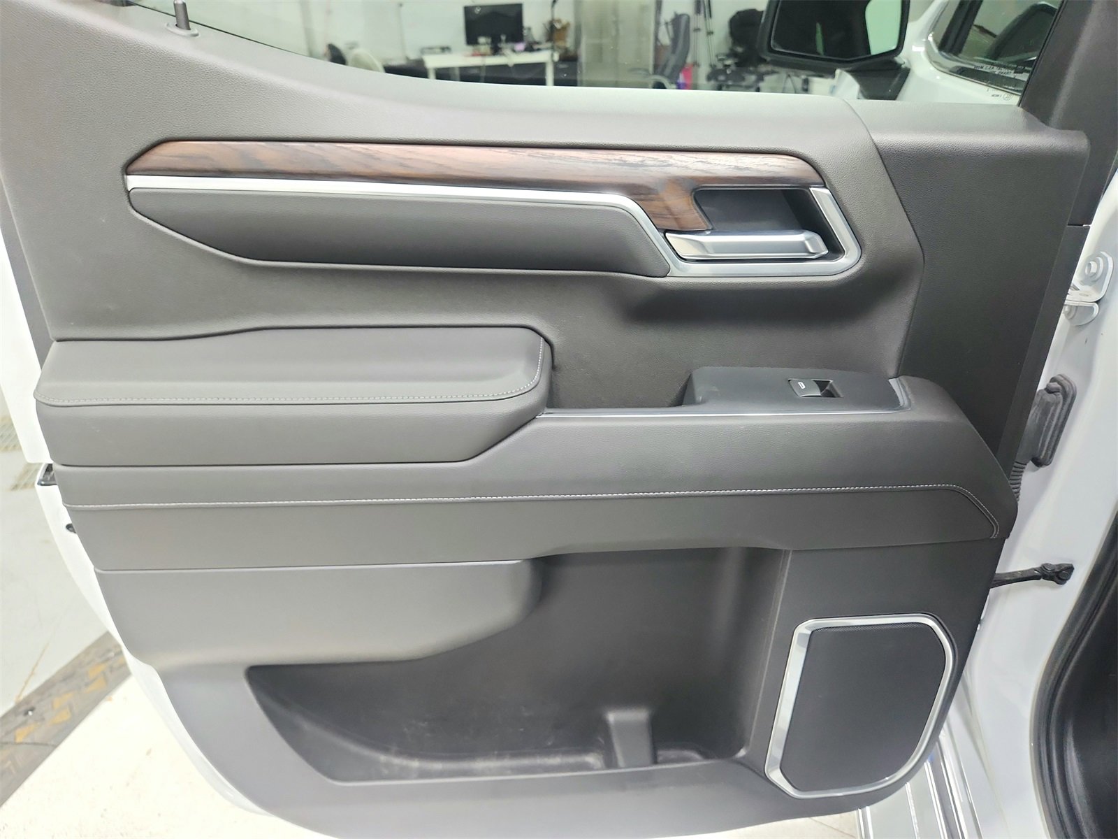 Used 2022 GMC Sierra 1500 SLT w/ SLT Premium Plus Package image 39