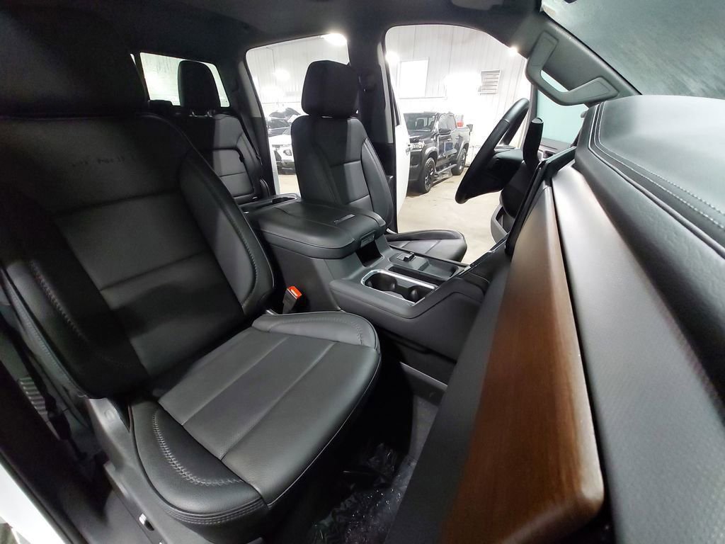 Used 2025 GMC Sierra 2500 Denali w/ Denali Reserve Package image 10