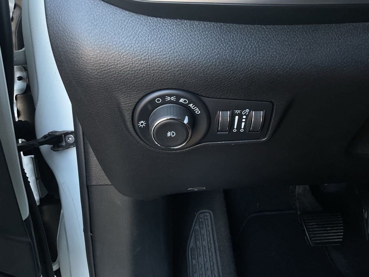 Used 2025 Jeep Compass Limited AWD/4WD image 20