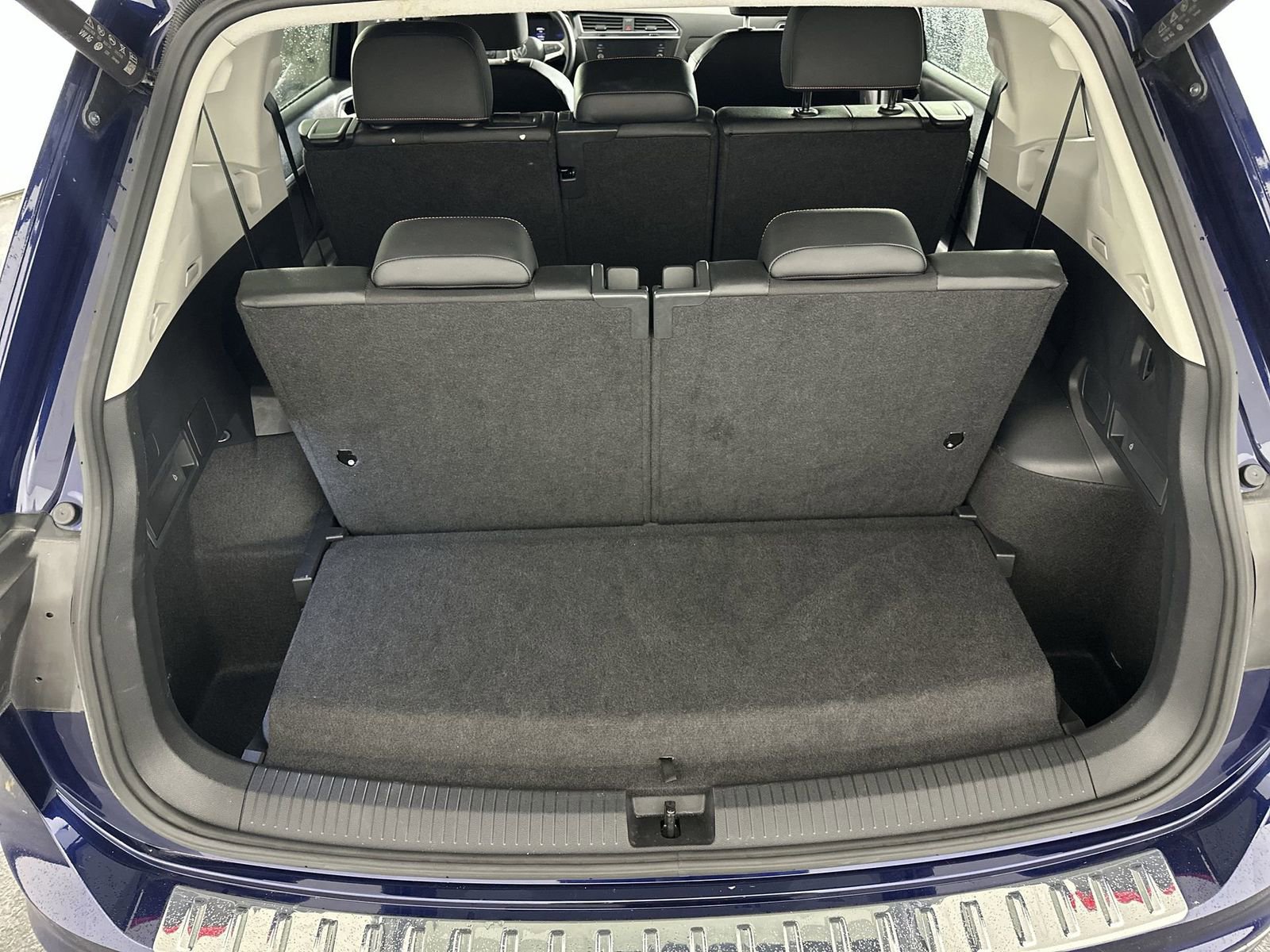 Used 2024 Volkswagen Tiguan Wolfsburg Edition image 25