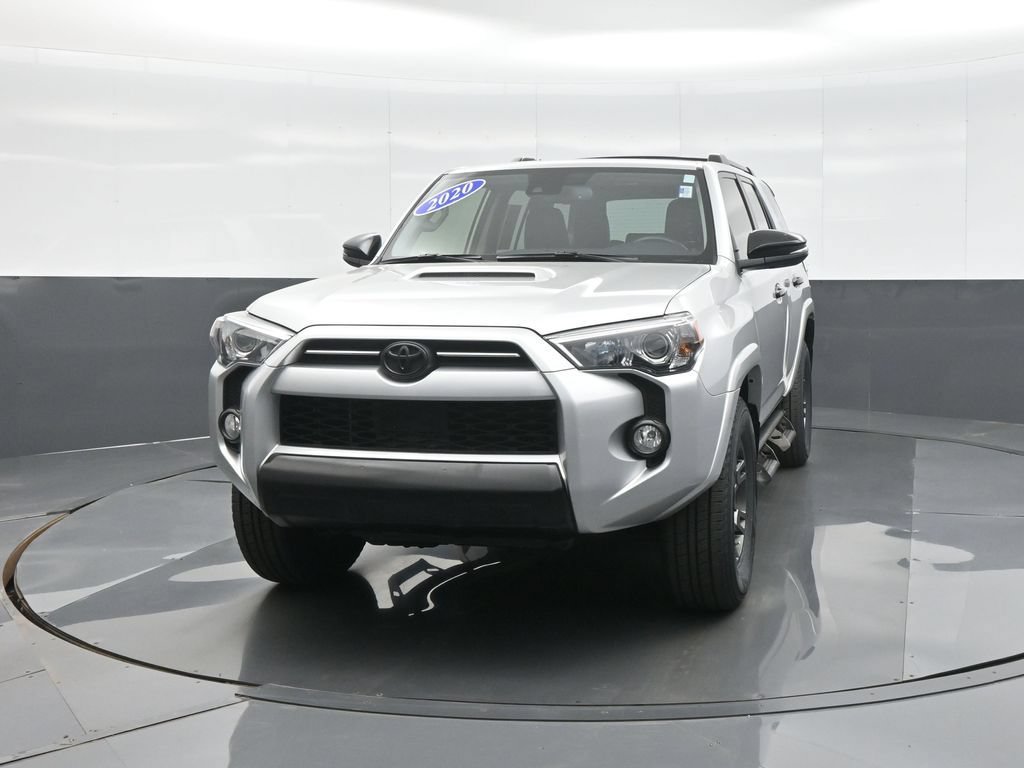 Certified 2020 Toyota 4Runner Venture w/ Moonroof Package AWD/4WD image 2