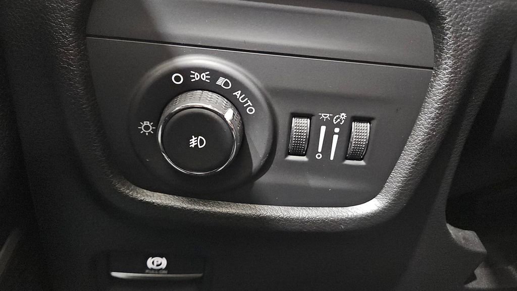 Used 2021 Jeep Grand Cherokee L Limited image 28