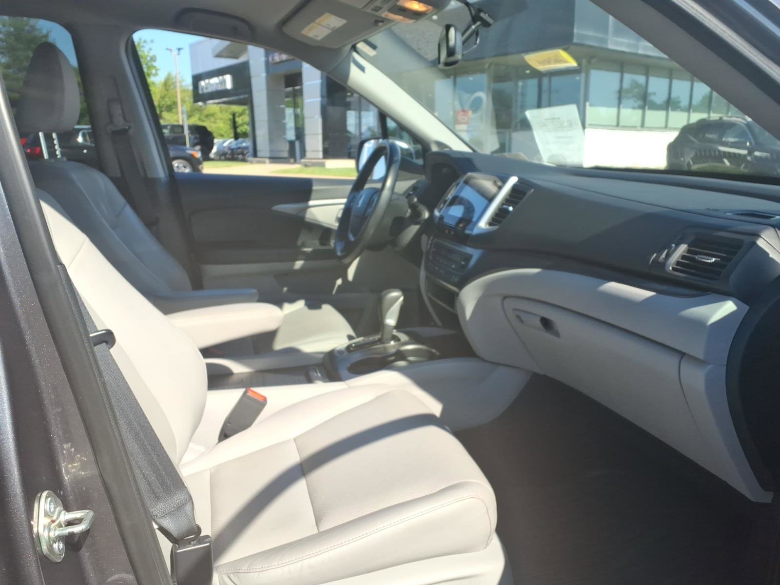 Used 2017 Honda Ridgeline RTL-T image 14