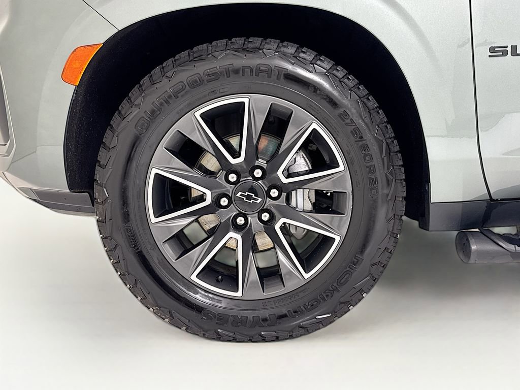 Used 2024 Chevrolet Suburban Z71 w/ Off-Road Capability Package image 30