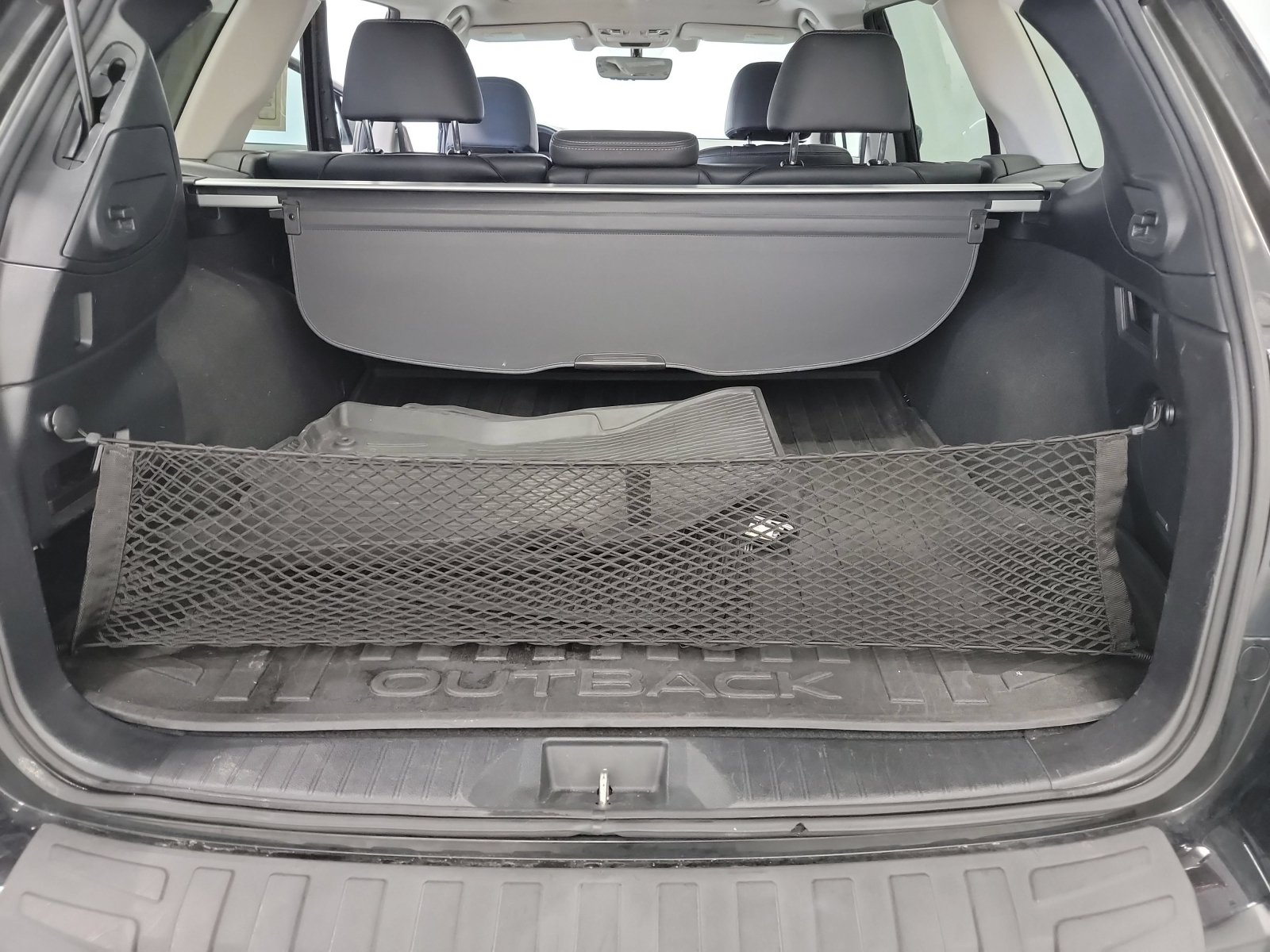 Used 2018 Subaru Outback 3.6R Limited AWD/4WD image 26