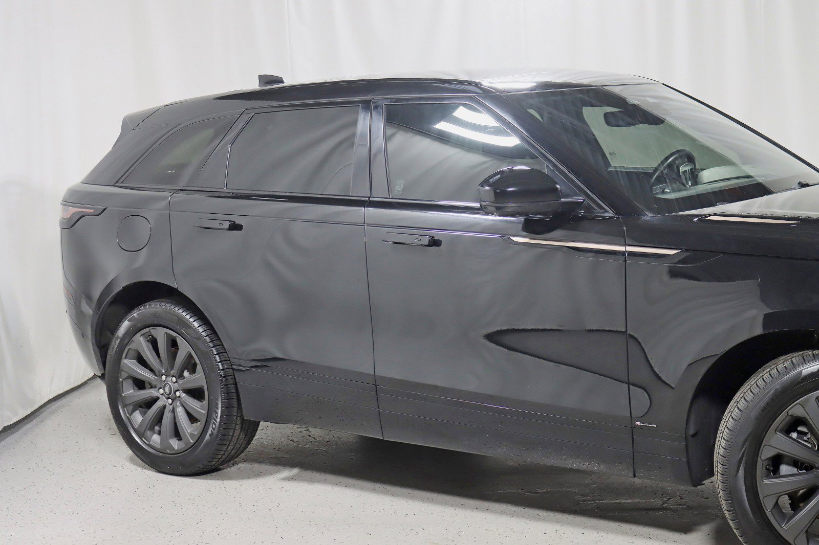Used 2021 Land Rover Range Rover Velar R-Dynamic S AWD/4WD image 3