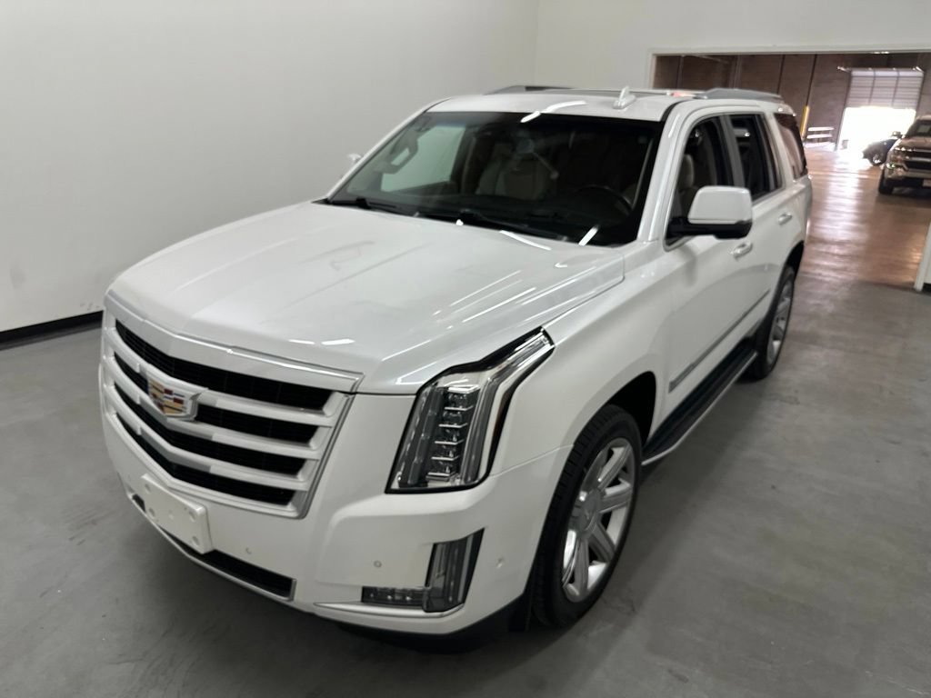 Used 2019 Cadillac Escalade Luxury AWD/4WD image 24