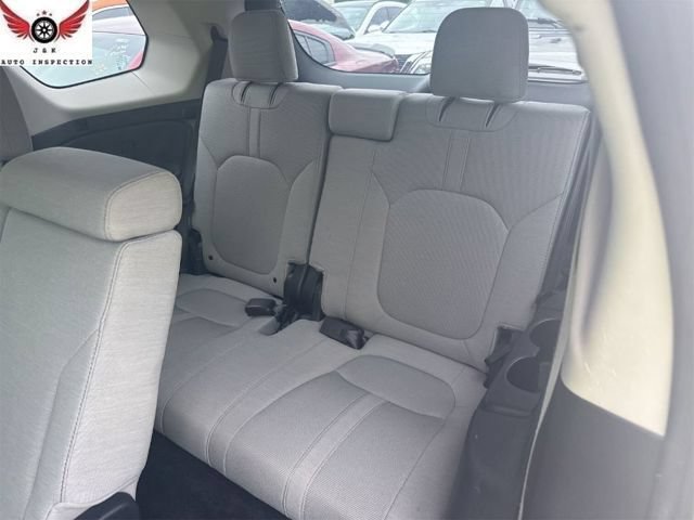 Used 2023 Honda Pilot LX image 5