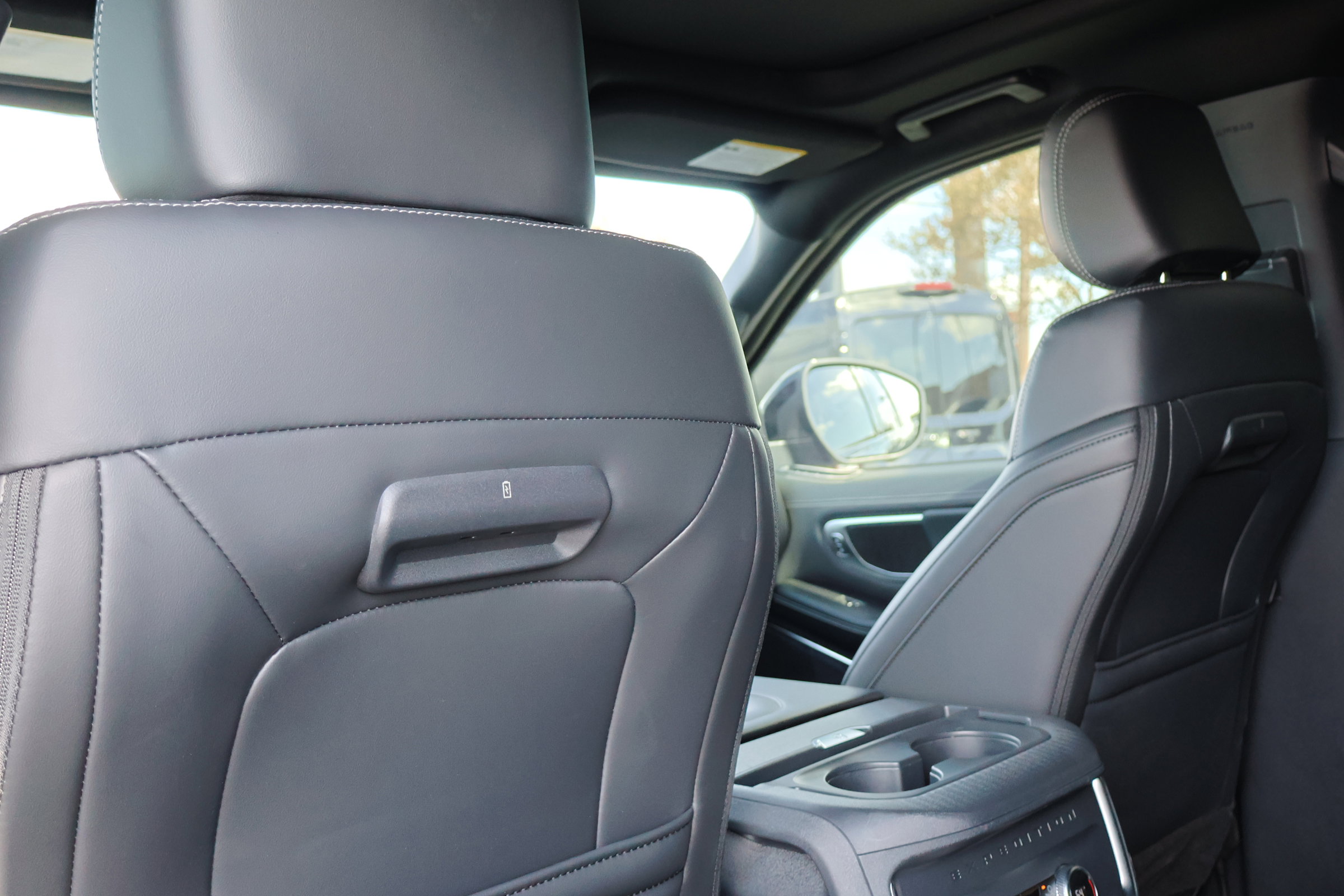 Certified 2025 Ford Expedition Max Platinum w/ Stealth Appearance Package image 32