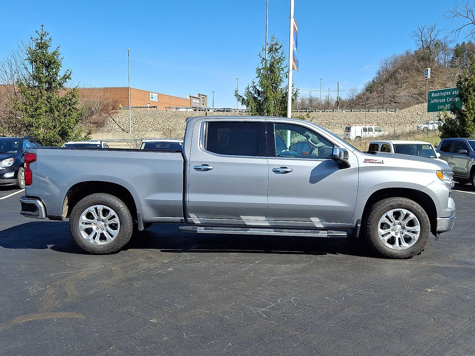 Used 2024 Chevrolet Silverado 1500 LTZ w/ LTZ Premium Package AWD/4WD image 7