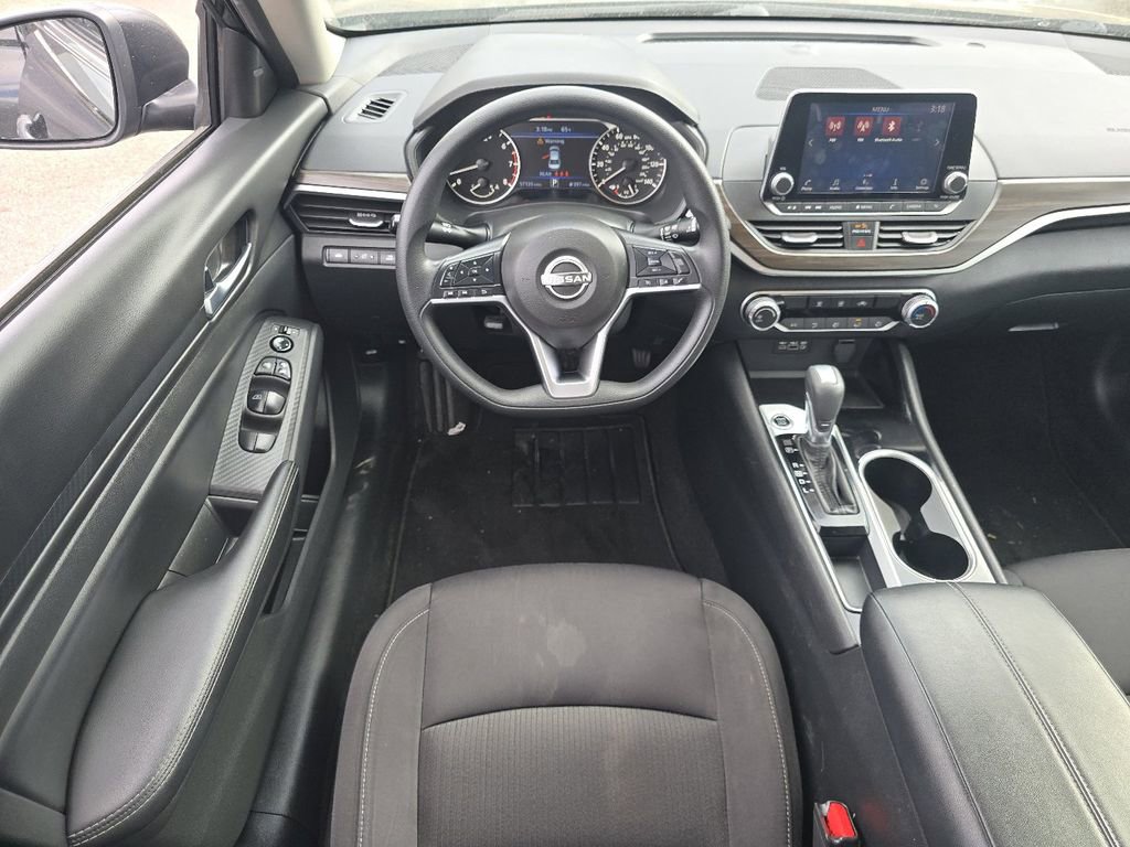 Used 2024 Nissan Altima 2.5 SV image 19