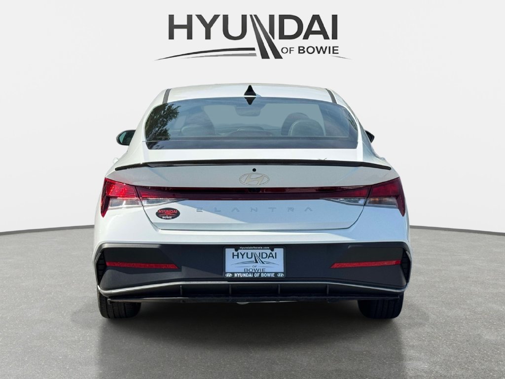 New 2026 Hyundai Elantra SEL Sport FWD image 3