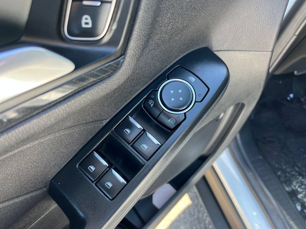 Used 2023 Ford Escape ST-Line FWD image 12