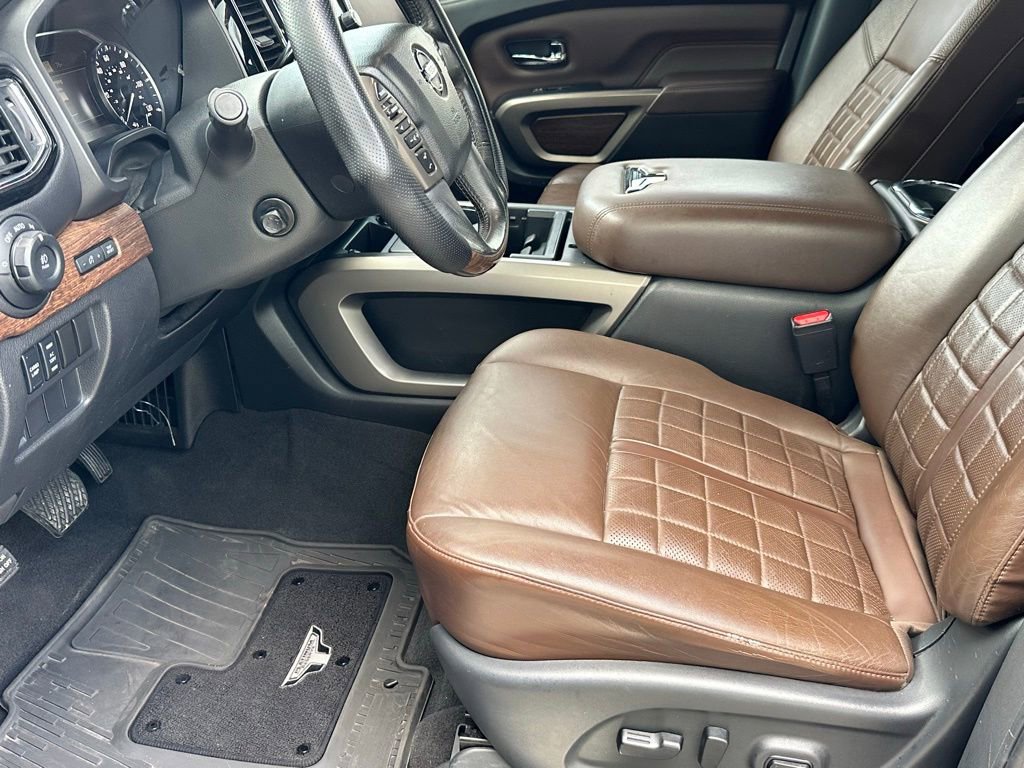 Used 2021 Nissan Titan Platinum Reserve image 6