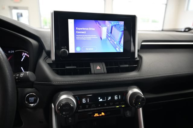 Used 2024 Toyota RAV4 XLE FWD image 15