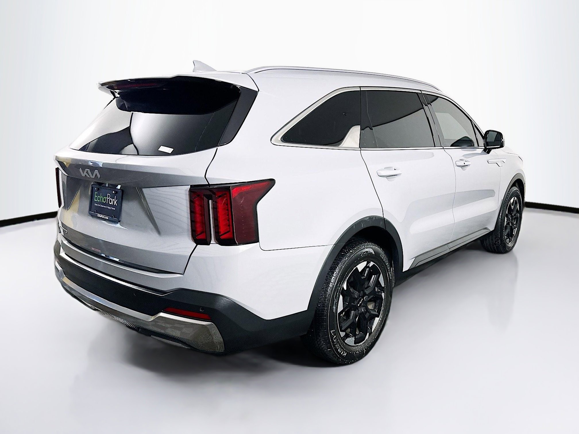 Used 2025 Kia Sorento S image 9