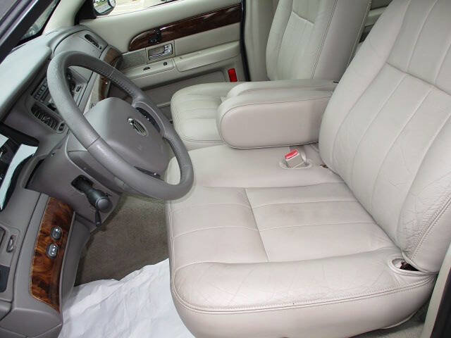 Used 2007 Mercury Grand Marquis LS image 28