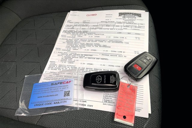 Used 2022 Toyota RAV4 XLE image 11