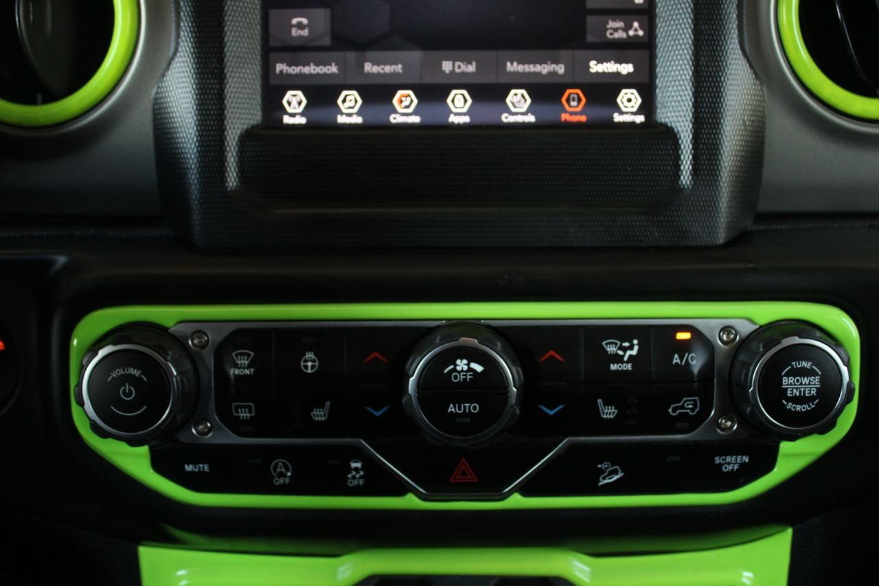 Used 2018 Jeep Wrangler Unlimited Sport S AWD/4WD image 34