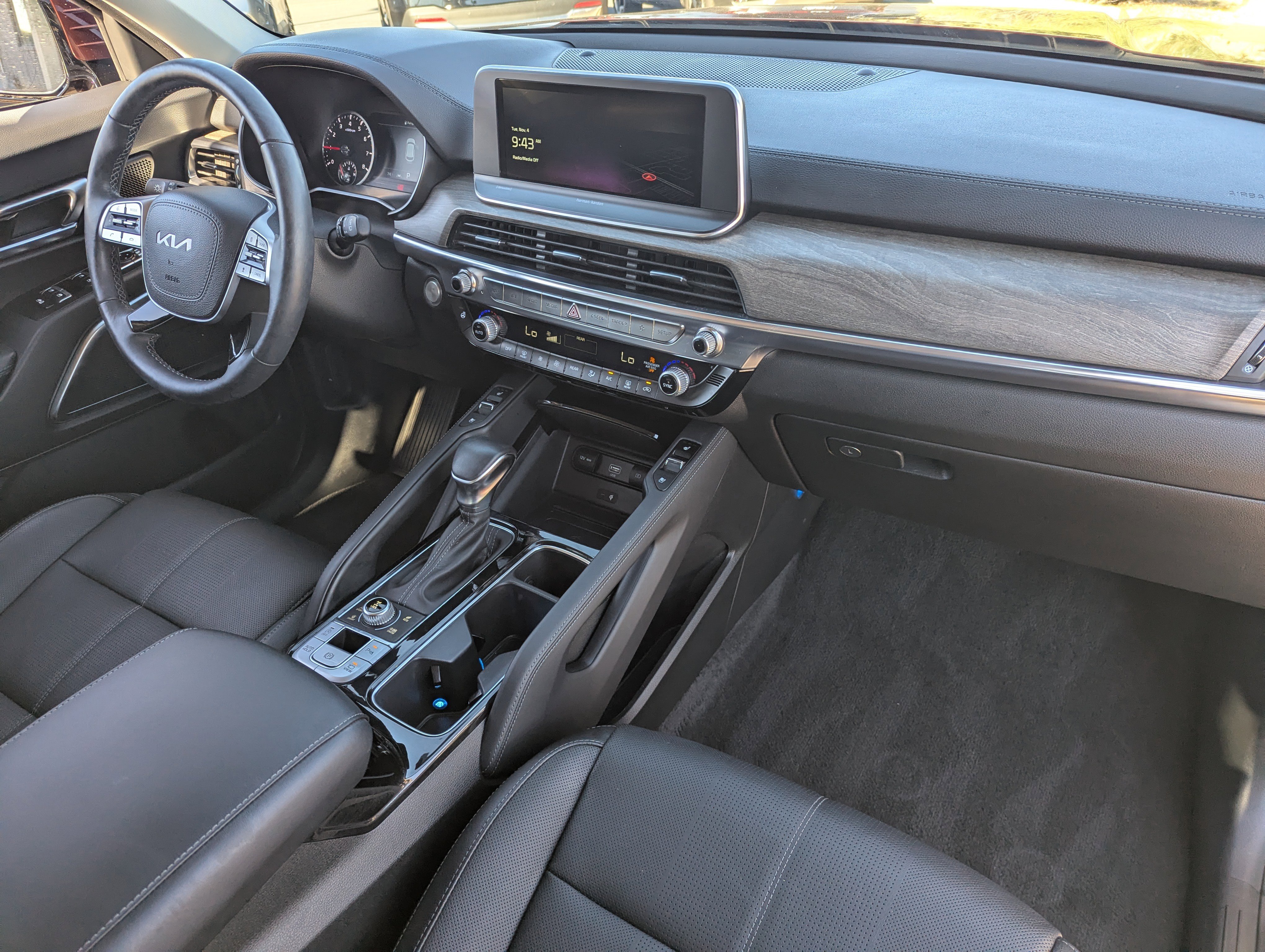 Certified 2022 Kia Telluride SX w/ Towing Package image 10