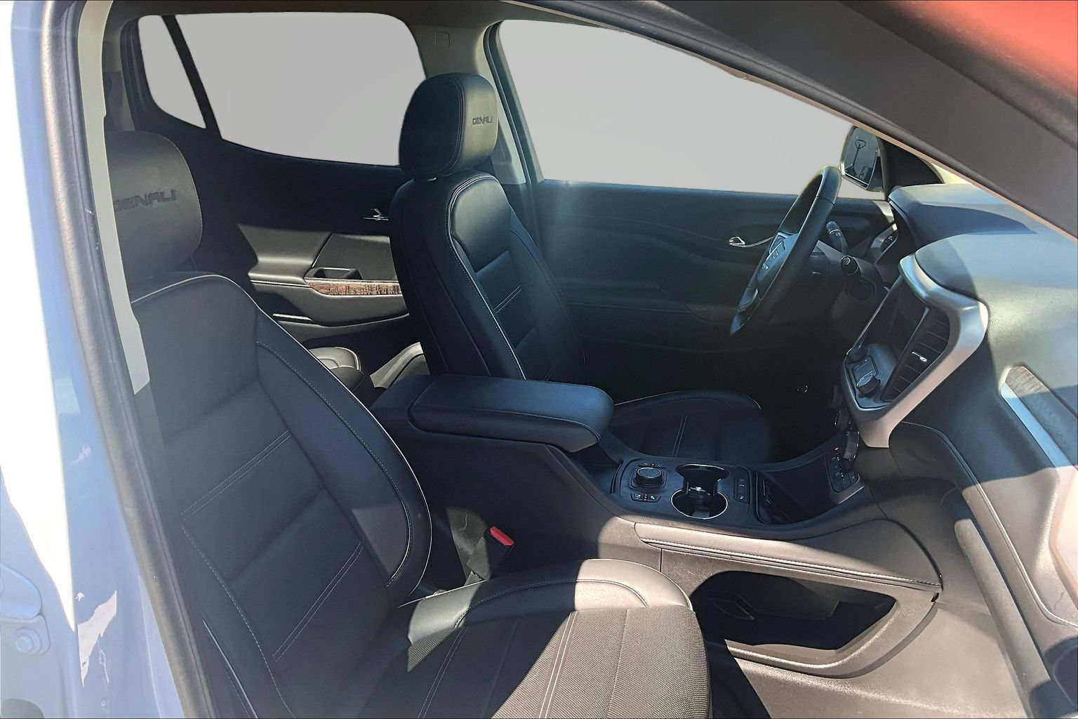 Used 2023 GMC Acadia Denali AWD/4WD image 6