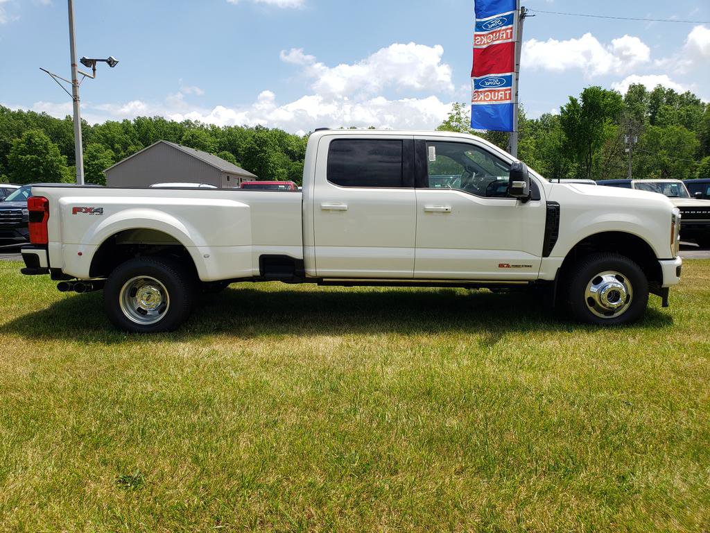 New 2026 Ford F350 Platinum AWD/4WD image 3