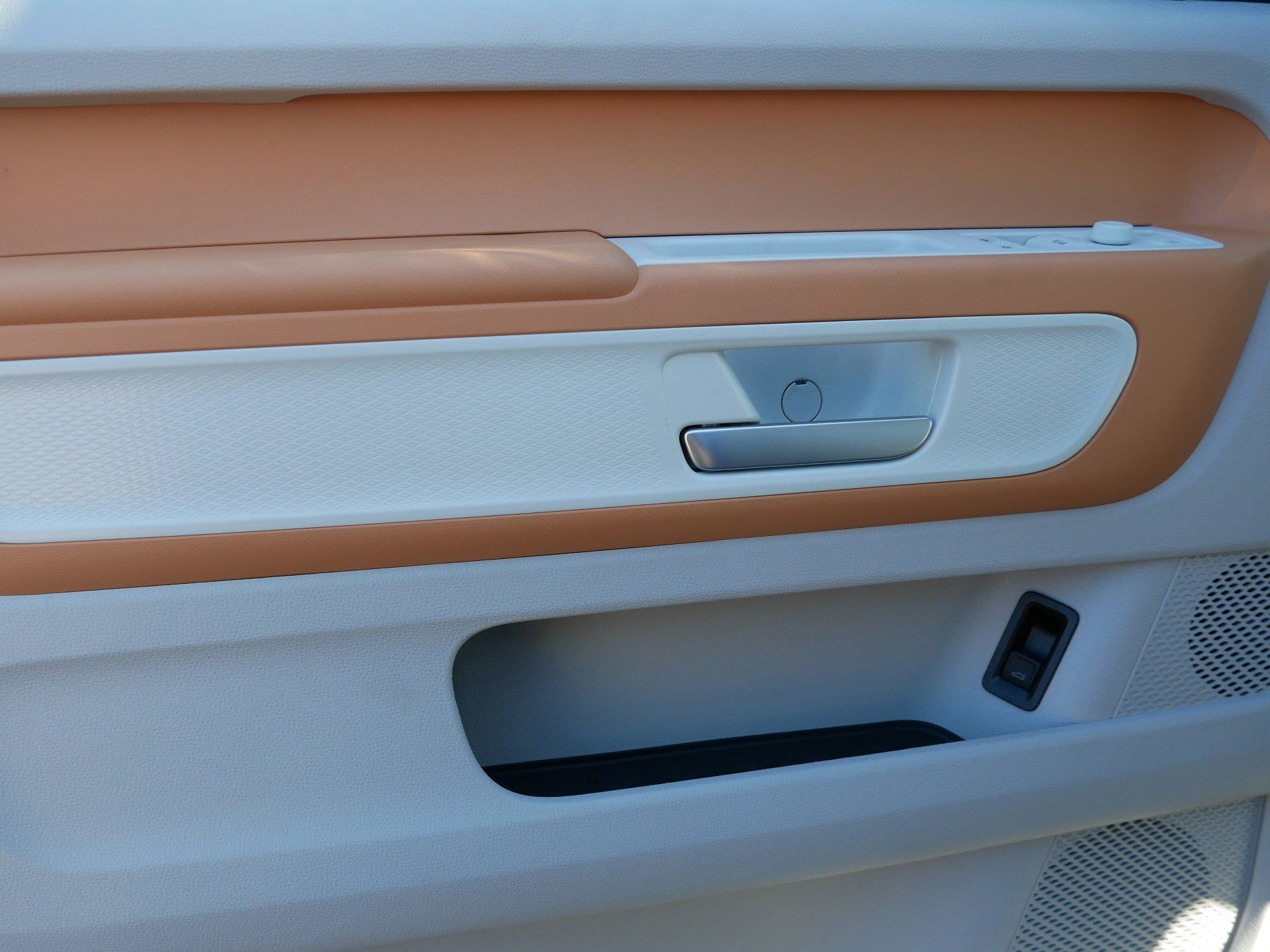 New 2025 Volkswagen ID. Buzz Pro S Plus image 4