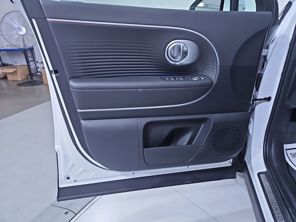 New 2026 Hyundai Ioniq 9 SEL image 11