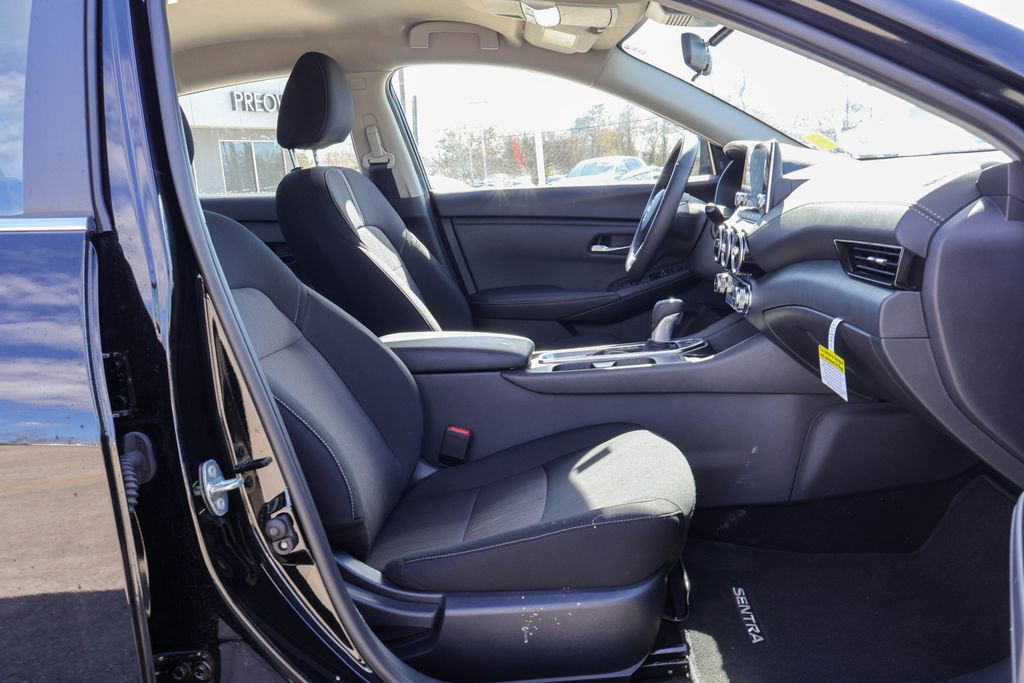 Certified 2025 Nissan Sentra SV w/ All-Weather Package image 8