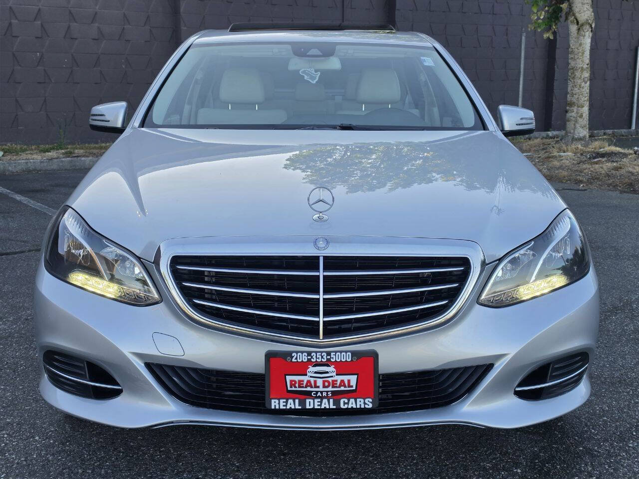 Used 2014 Mercedes-Benz E 350 4MATIC Sedan image 2