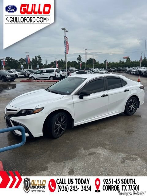 Used 2022 Toyota Camry SE FWD image 6