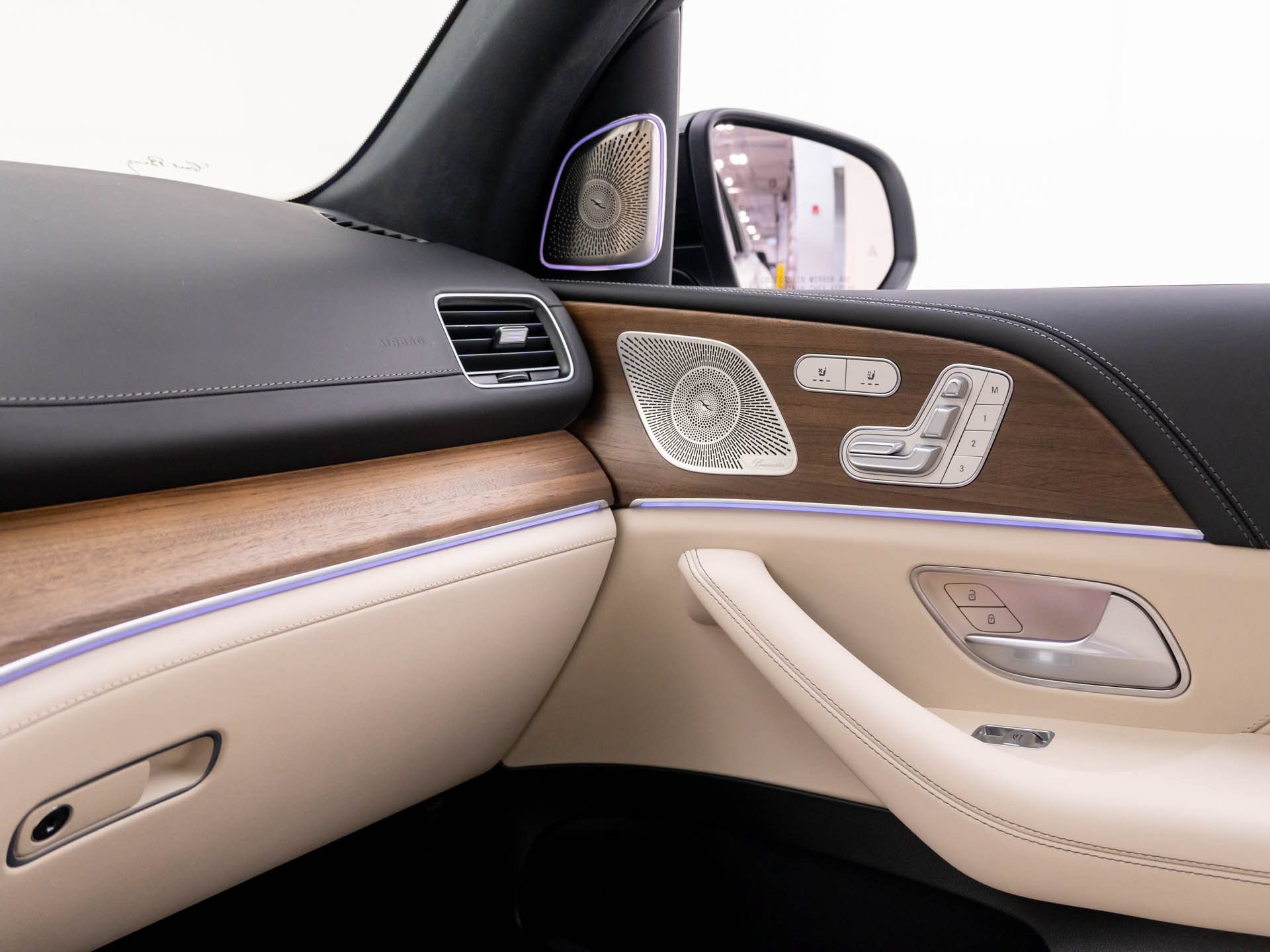 New 2026 Mercedes-Benz GLS 63 AMG 4MATIC image 32