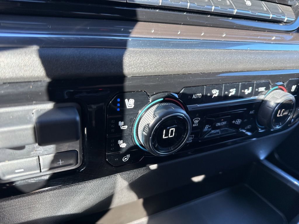 Used 2023 Chevrolet Silverado 1500 High Country w/ High Country Premium Package image 24