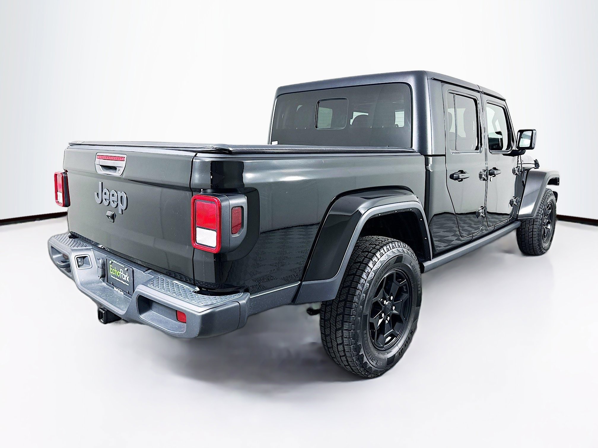 Used 2022 Jeep Gladiator Sport image 9