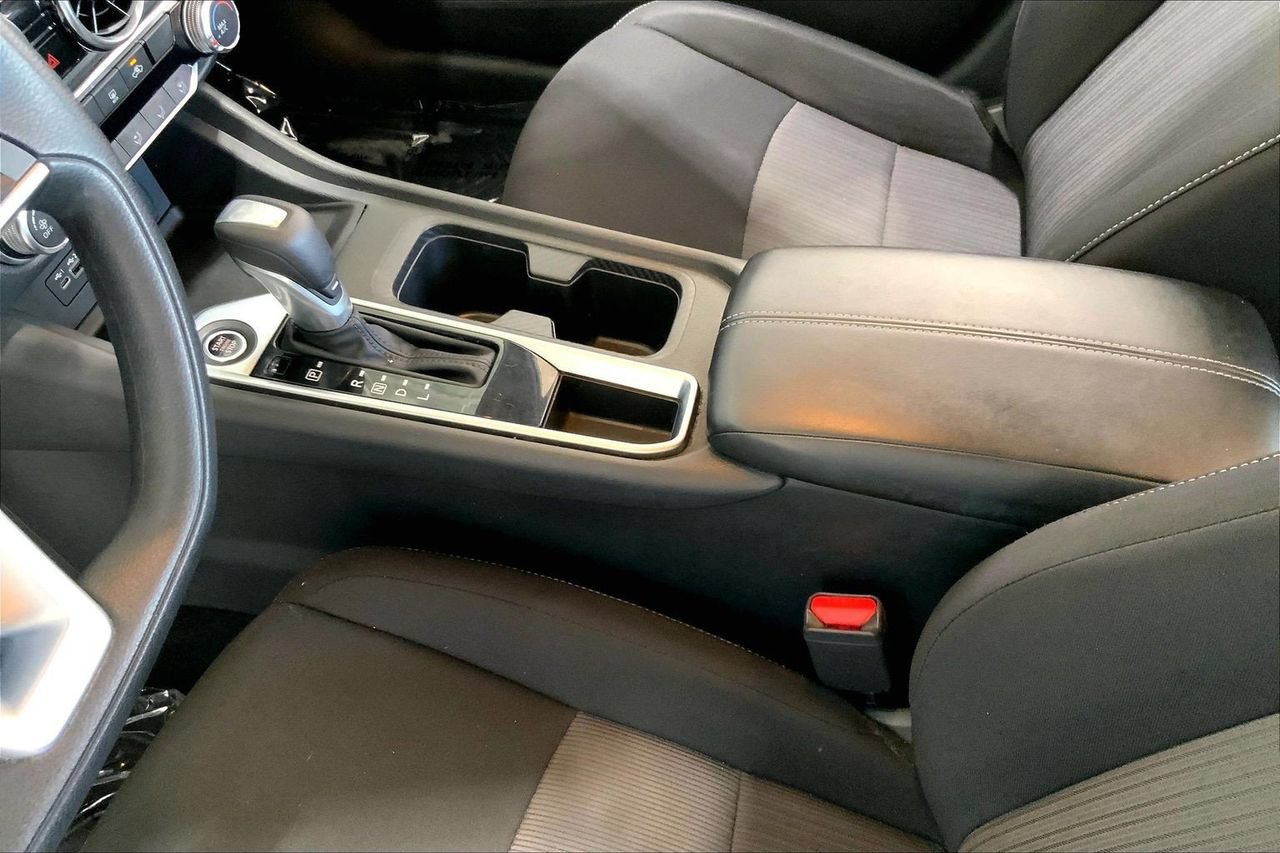 Used 2023 Nissan Sentra SV FWD image 17