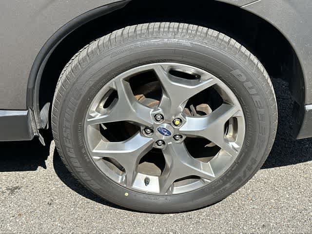 Used 2017 Subaru Forester 2.5i Touring AWD/4WD image 4